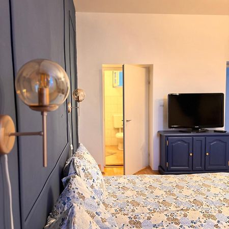 Hotel Pensiunea Schwartzy à Makó Extérieur photo